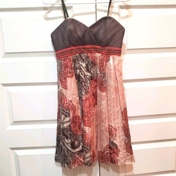 Dresses & Skirts - Womens dress‎ Size 2